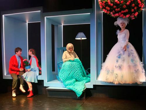 Спектакль "Снежная королева" Спектакль "Снежная королева"