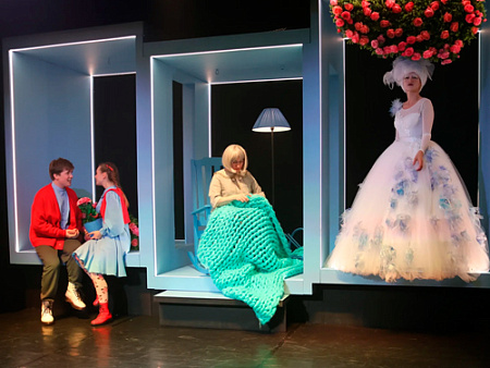 Спектакль "Снежная королева" Спектакль "Снежная королева"